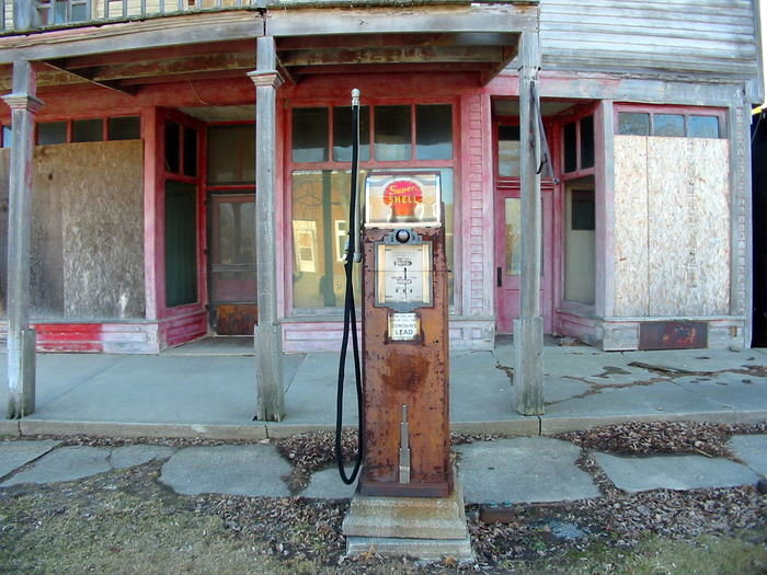 Shell Gas - 2003 Photo (newer photo)